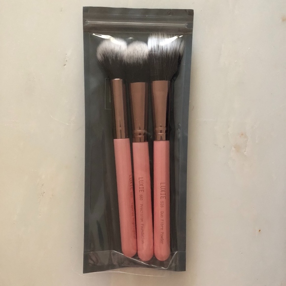 Luxie Other - Luxie Face Brush Set Luxie Other - Luxie Face Brush Set